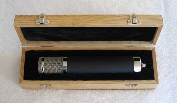 Blackspade Acoustics UM17 Multi-Pattern Tube Mic by AMI / Oliver Archut