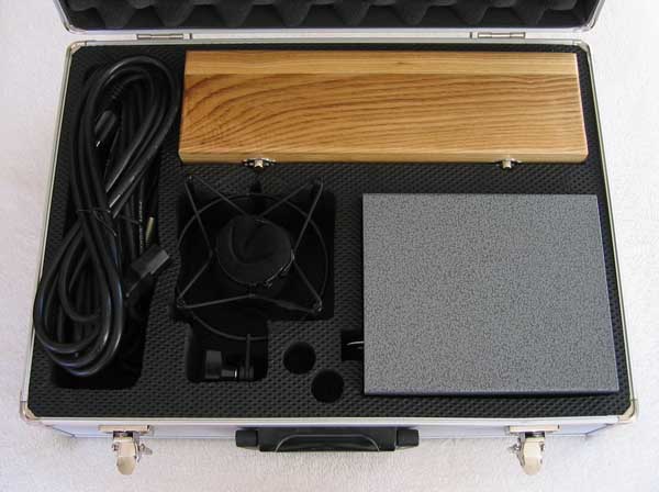 Blackspade Acoustics UM17 Multi-Pattern Tube Mic by AMI / Oliver Archut