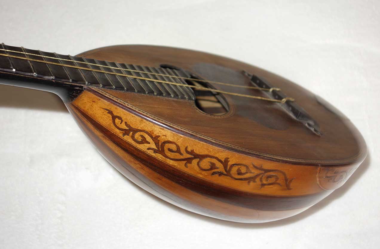 1884 Enrico Rocca Mandolin Genoa, Italy Intact Label dated 1884