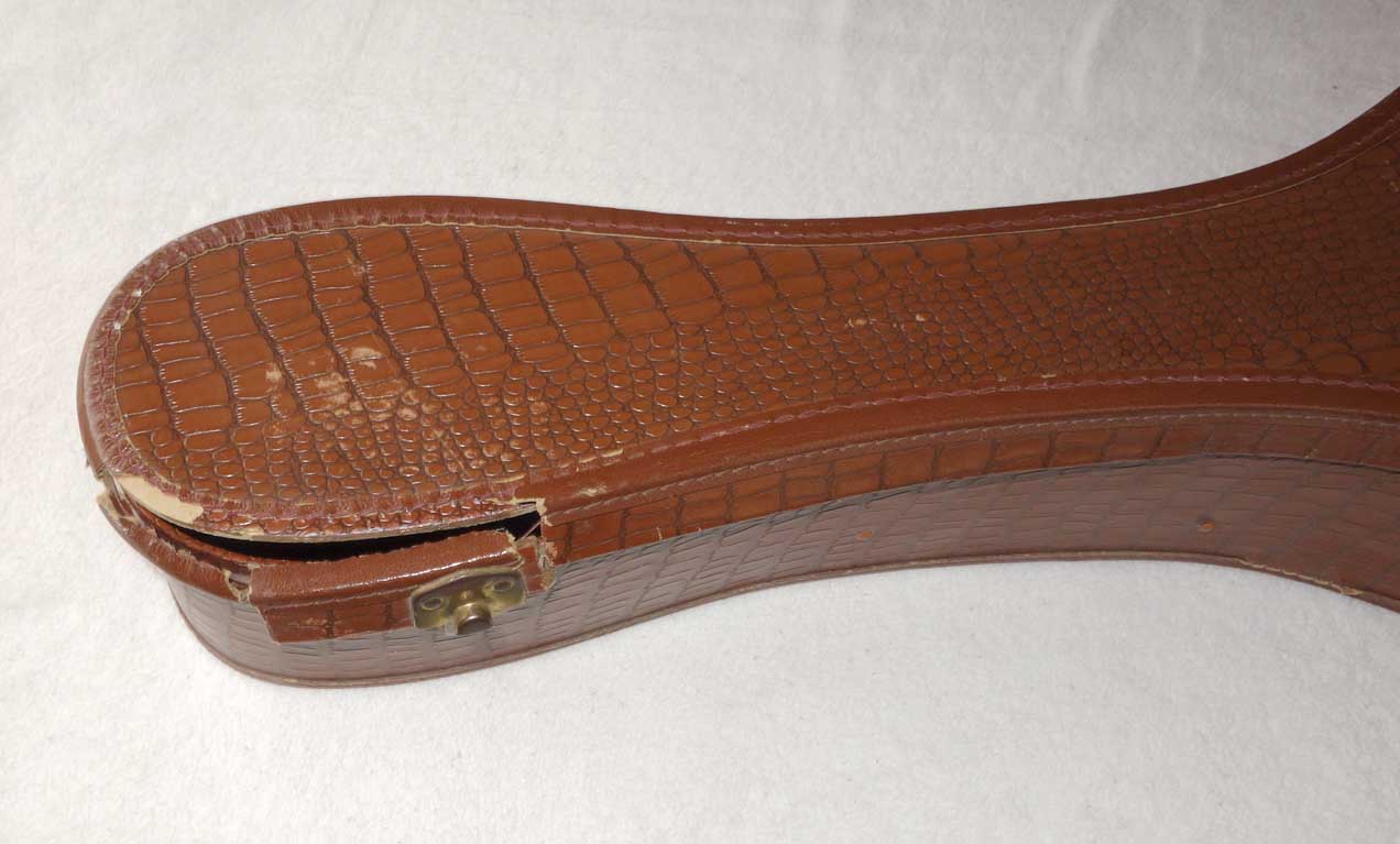 Vintage 1960s GIBSON Alligator Guitar Case w/Red Lining, Gibson Name Plate