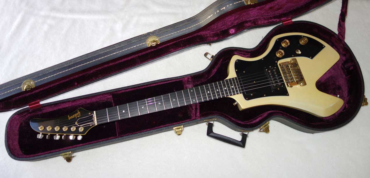 Vintage 1980s GIBSON Long Banana Headstock Guitar Case for Corvus, Futura, Black Knight Custom