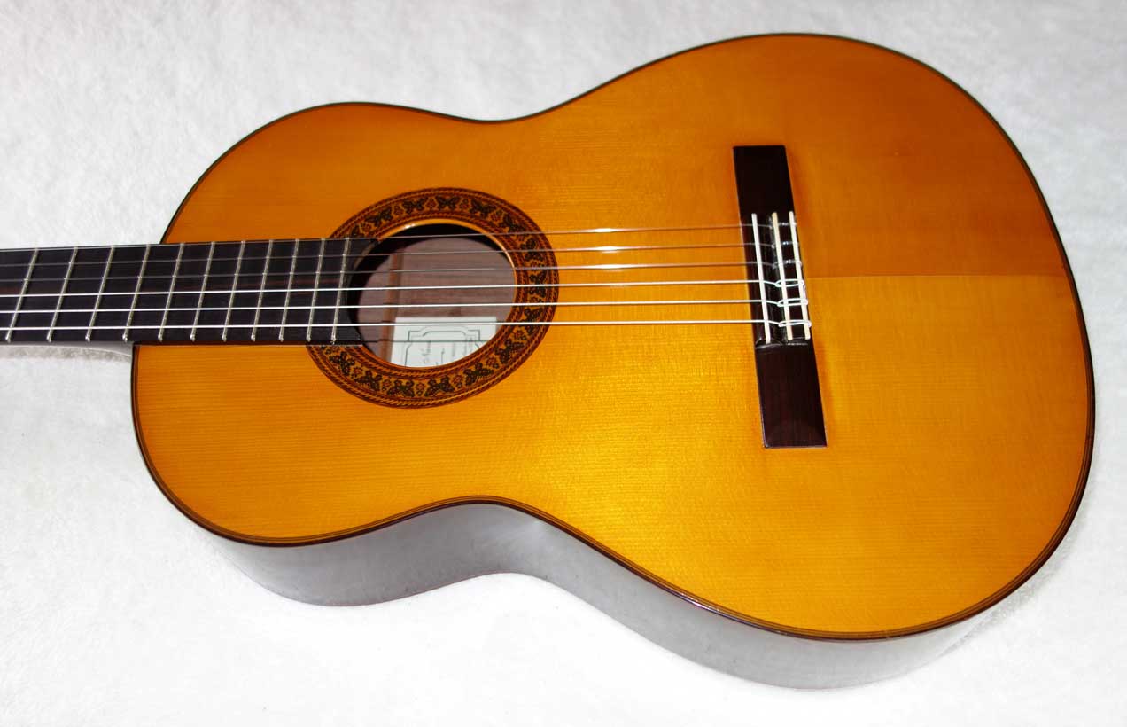 1995 Lucio Nuñez "Balbina" Classical Guitar w/Case, German Spruce top / Indian Rosewood Back & Sides, French Polish, 