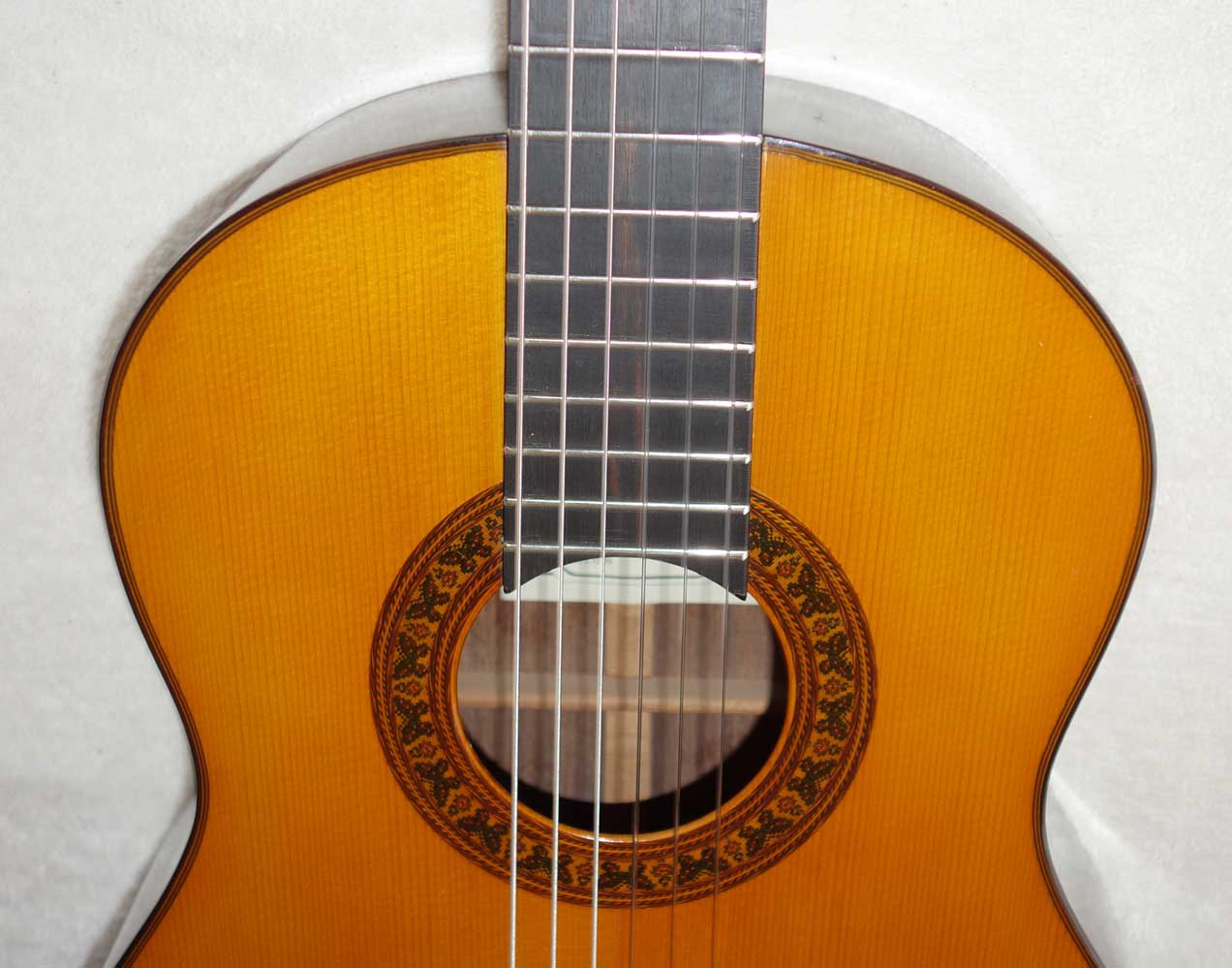 1995 Lucio Nuñez "Balbina" Classical Guitar w/Case, German Spruce top / Indian Rosewood Back & Sides, French Polish, 