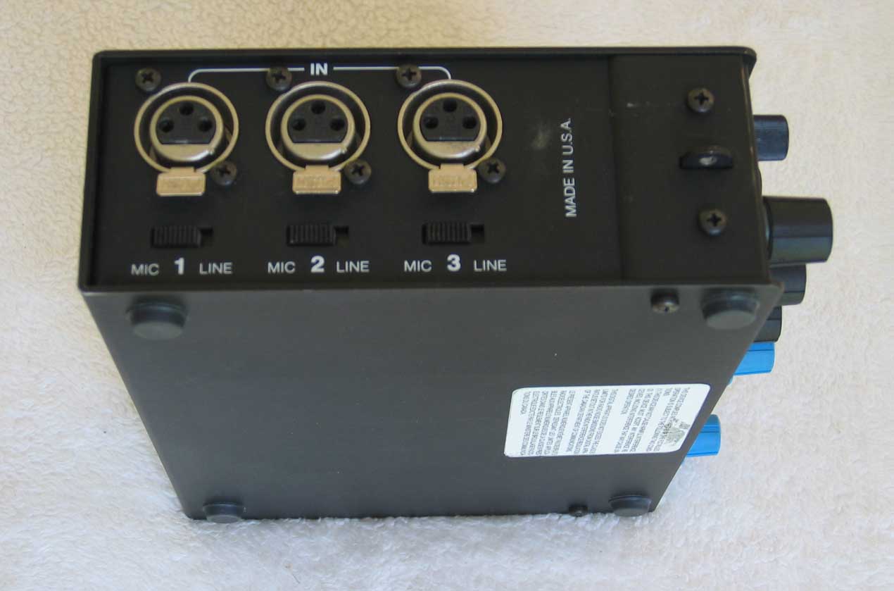 SHURE FP-32a 3-Channel Field Mixer