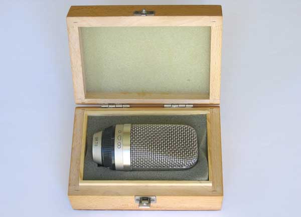 VINTAGE Neumann Gefell / RFT UM70 Multi-Pattern Condenser Microphone w/ M70 Nickel Capsule