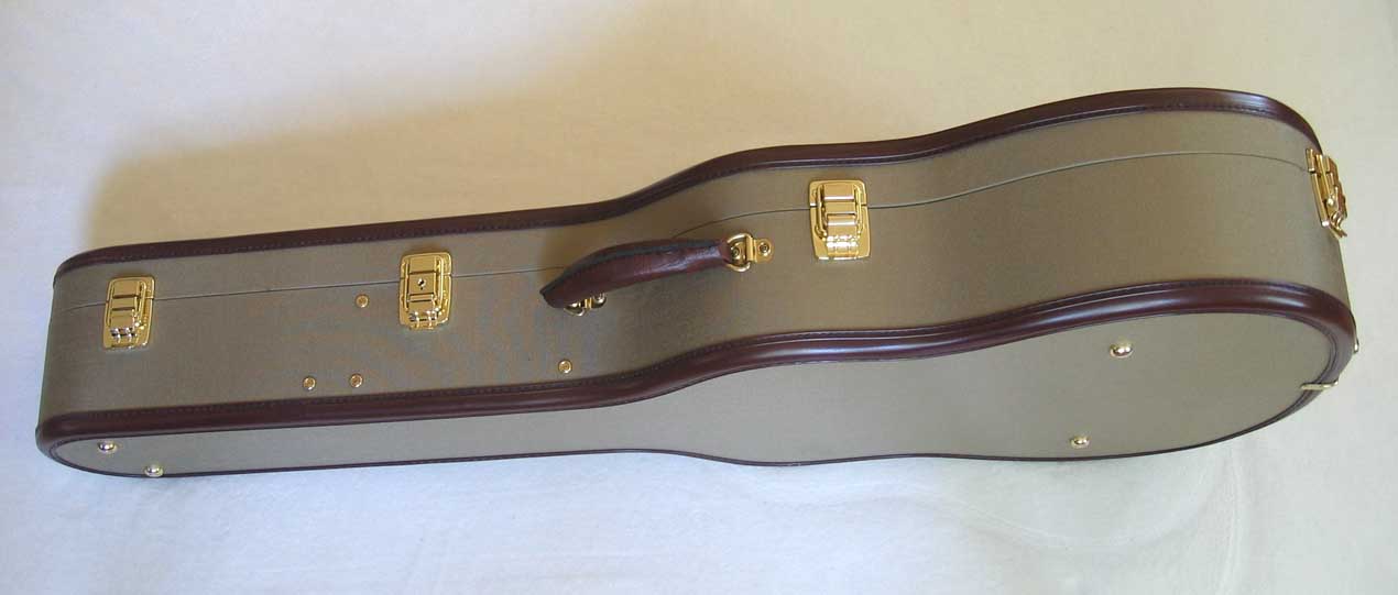 NEW -- AMERITAGE 6-String Classical Guitar Case for 6-String nylon-string guitarstring Classical Guitar Case  for 6-String nylon-string guitars