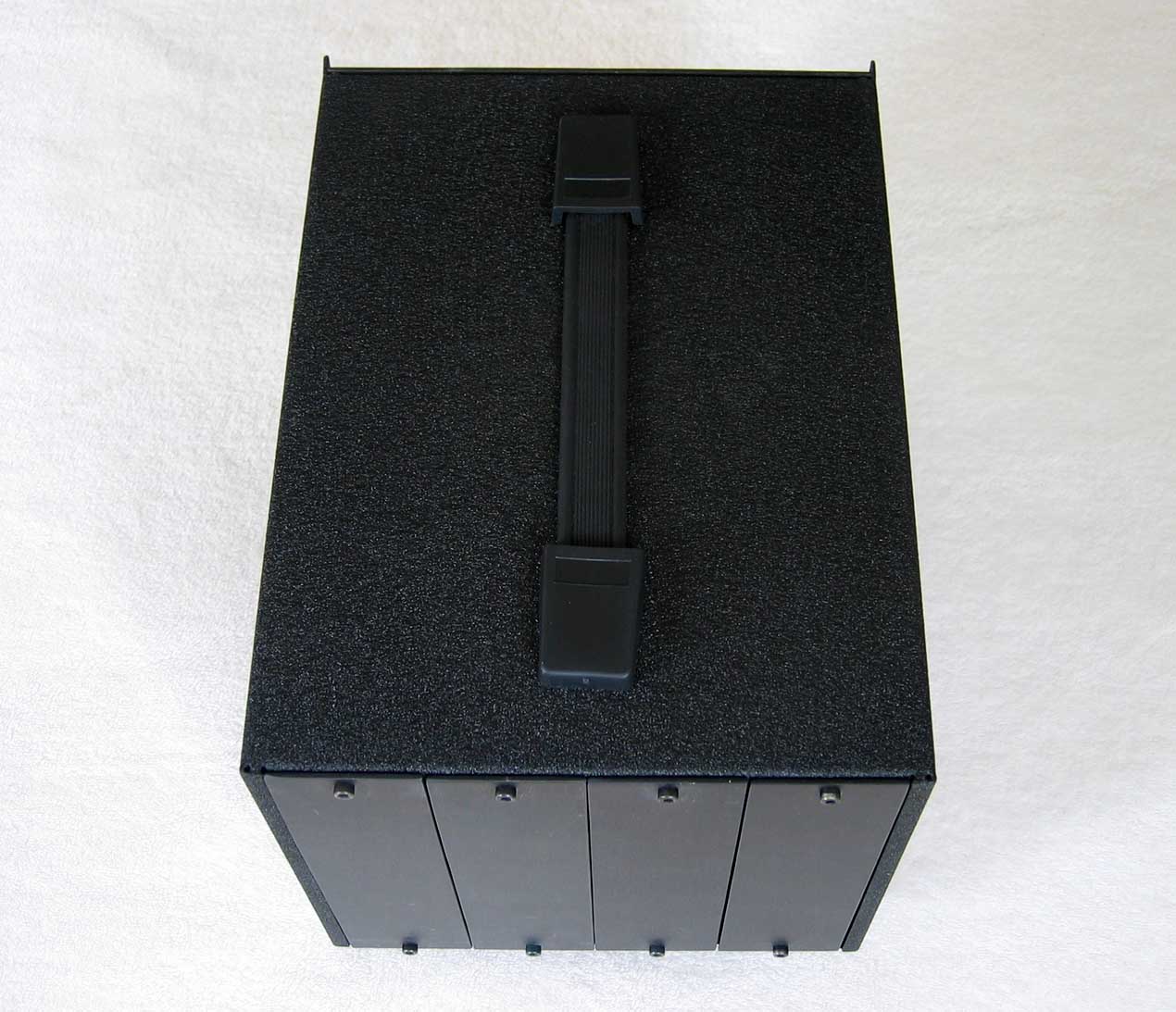 AUDIENT Black Series BB4 4-Space Rack Enclosure Lunch Box for Audient Black Pre Comp EQ annd ADC