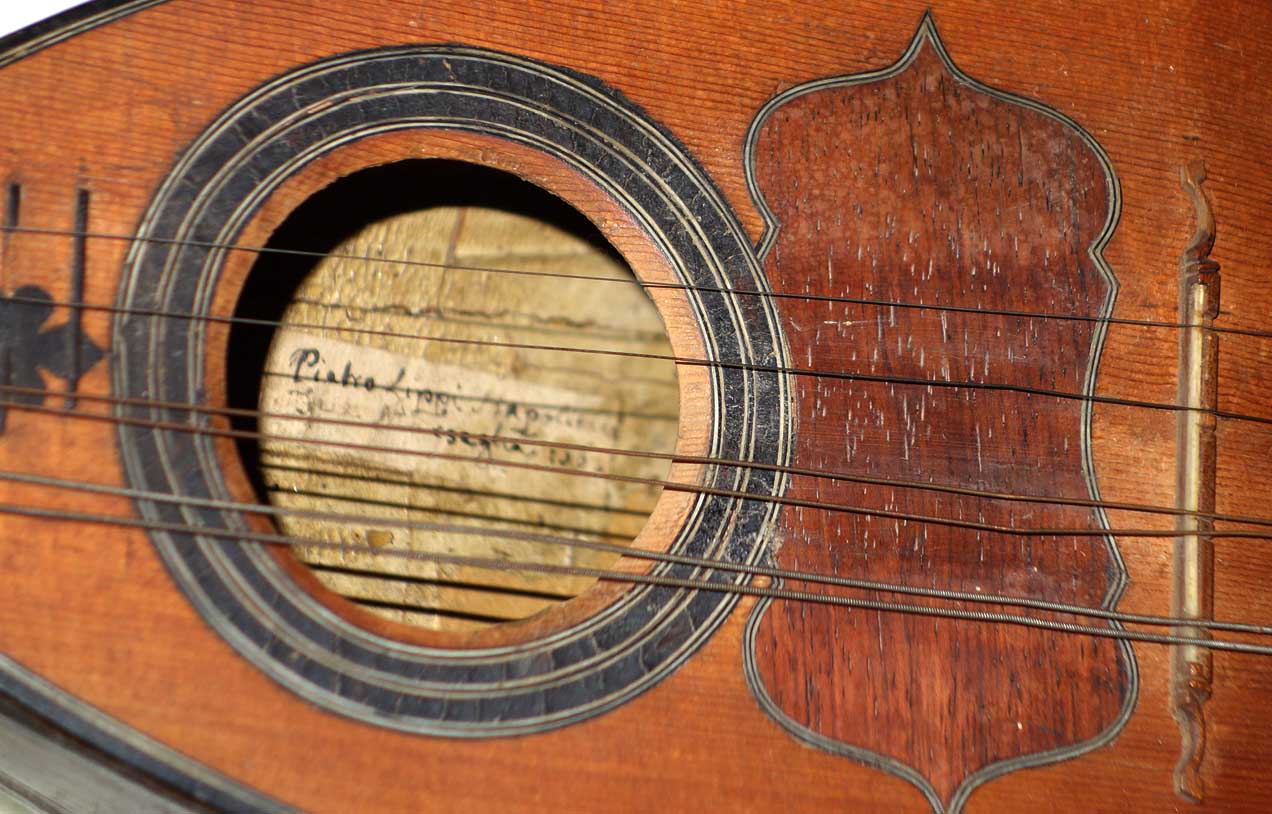 1765 Pietro Lippi (Napolitana fece Marseglia, Italy) Baroque Mandolin, Spruce Top