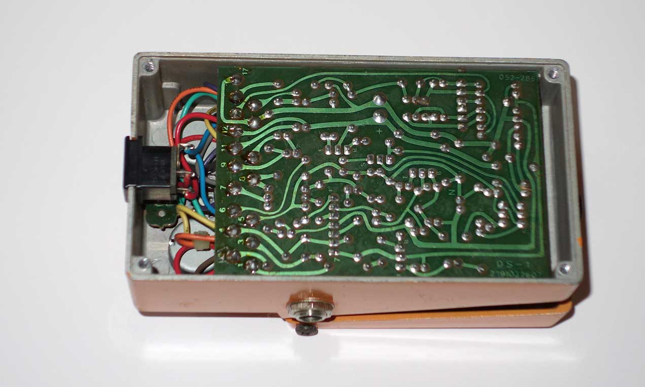 Boss DS-1 Distortion Guitar Pedal Taiwan