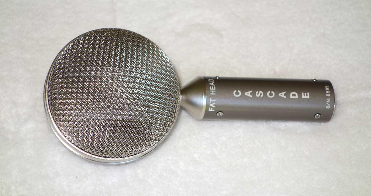 Cascade FAT HEAD BE Ribbon Mic Upgraded with AMI TR42 Transformer w/ Soft Pouch, Clip