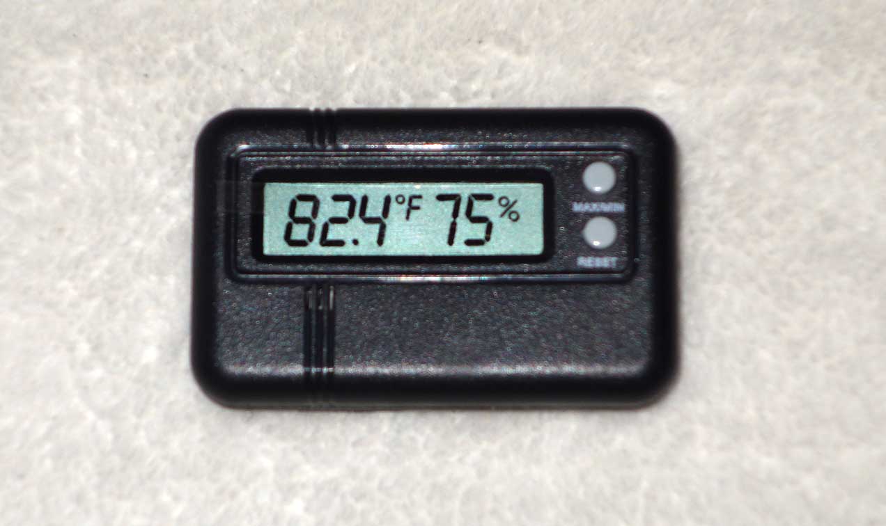 Cathedral Guitars SDCCG Small Diaphragm Condenser Microphone Case, w/Hygrometer, Reusable Silica Gel