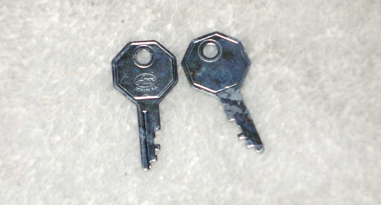 Cathedral Guitars SDCCG Small Diaphragm Condenser Microphone Case, w/Hygrometer, Reusable Silica Gel