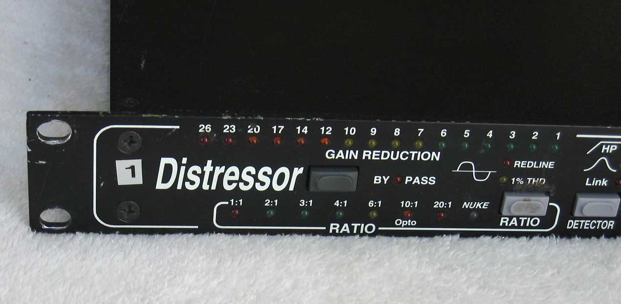 Emprical Labs Distressor - Analog Compressor w/ Vintage Analog Tape Saturation