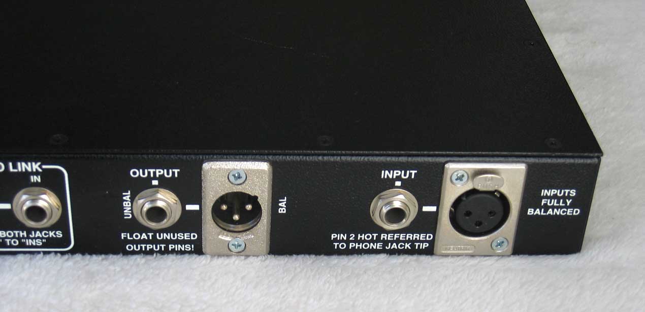 Emprical Labs Distressor - Analog Compressor w/ Vintage Analog Tape Saturation