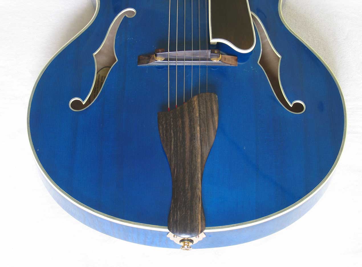 Eastman Uptown AR810 CE 17" Archtop Acoustic-Electric Guitar