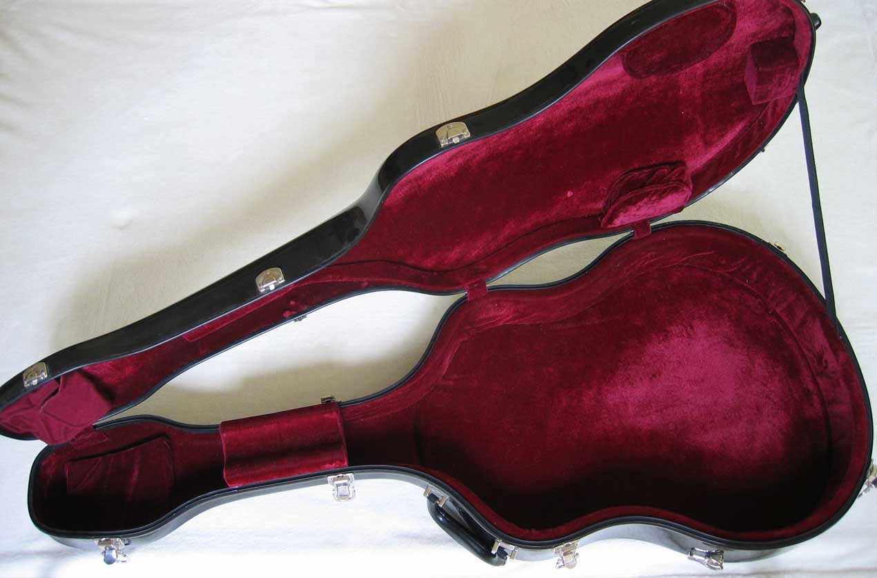 Eastman Uptown AR810 CE 17" Archtop Acoustic-Electric Guitar