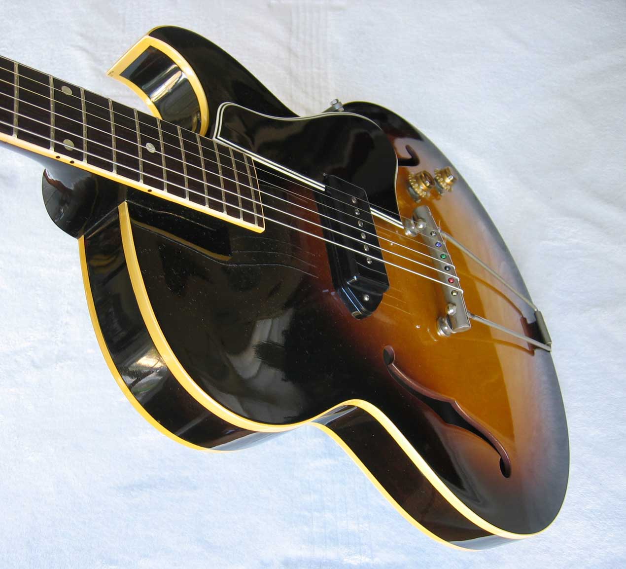 VINTAGE 1959 Gibson ES225 Thinline Electric Archtop Guitar