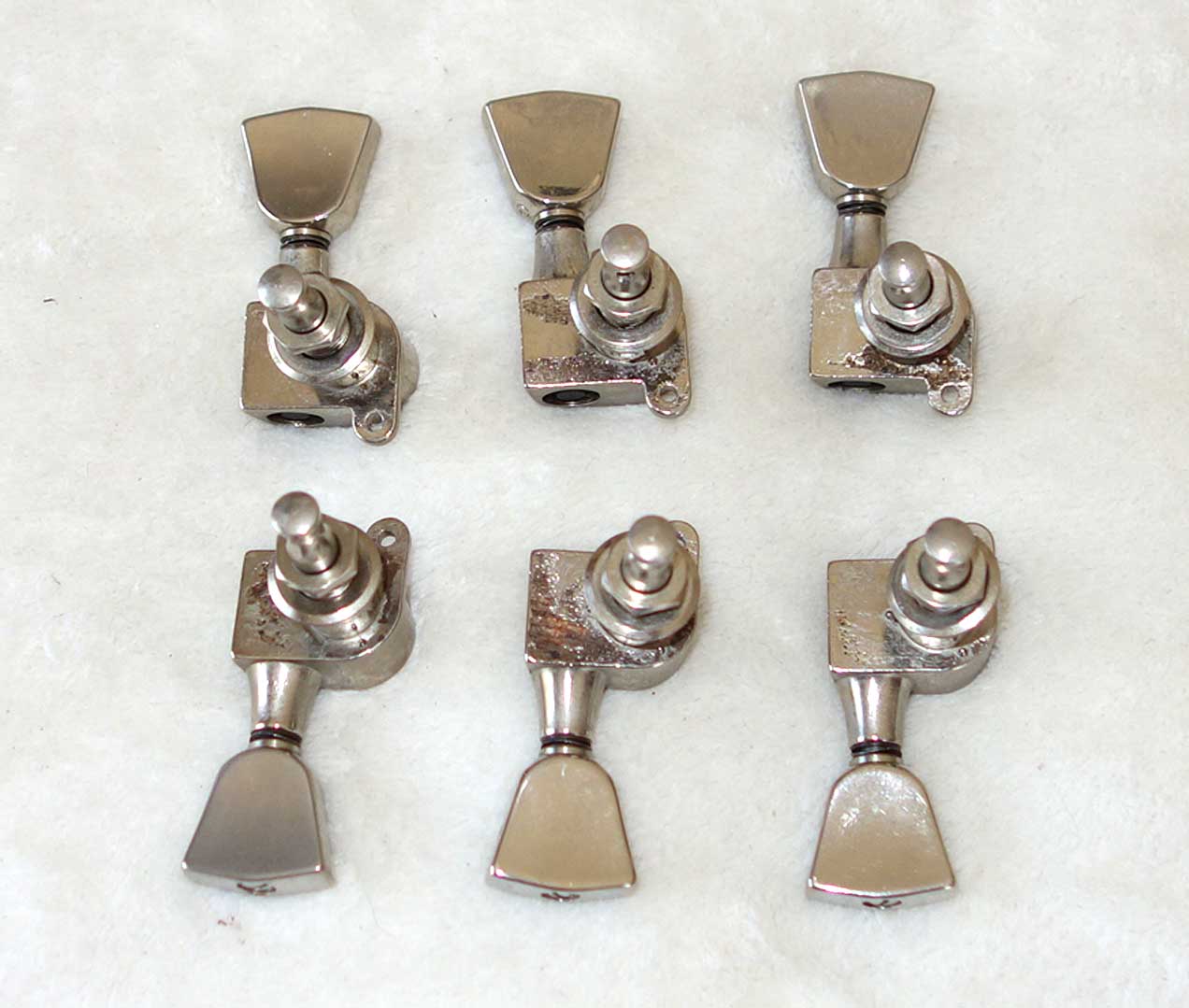 Vintage 1970s Gibson / Schaller M6 Keystone Tuners, Set of 6 (3x3) w/Bushings, Washers, & Screws!!