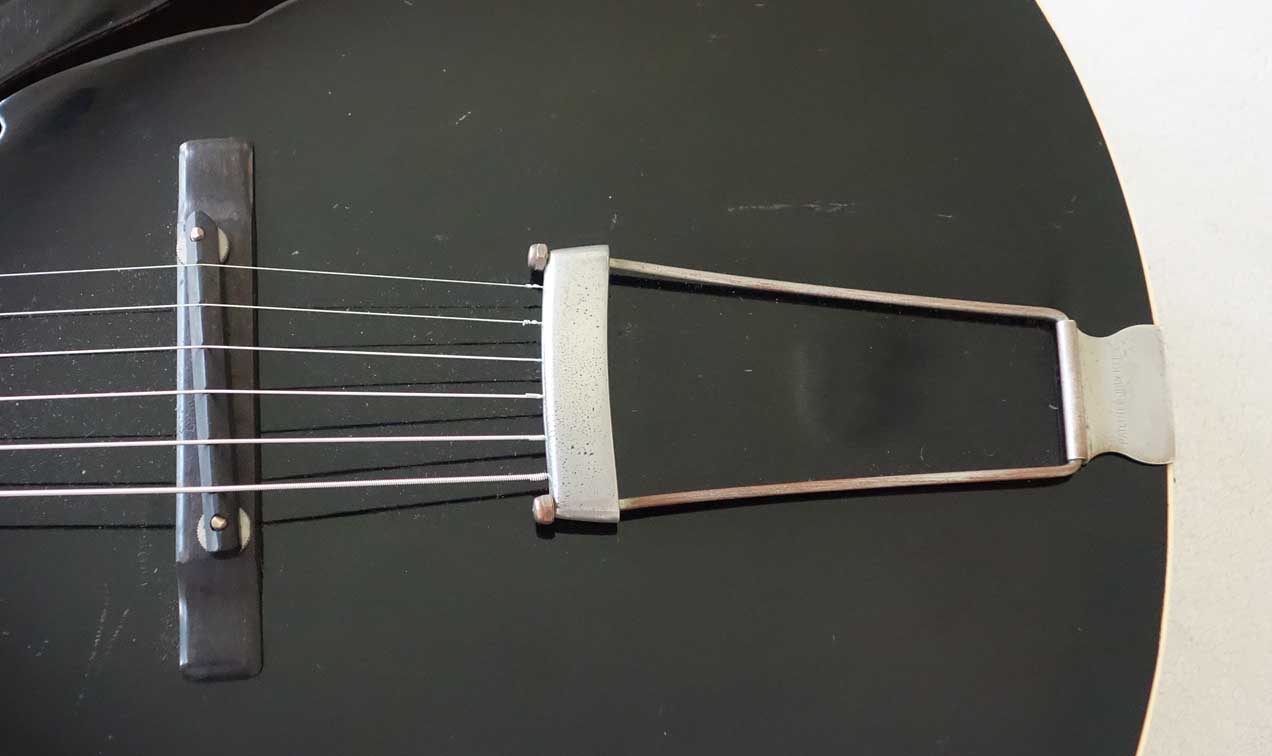 1933 Vintage 16" Gibson L10 Archtop Guitar w/Case