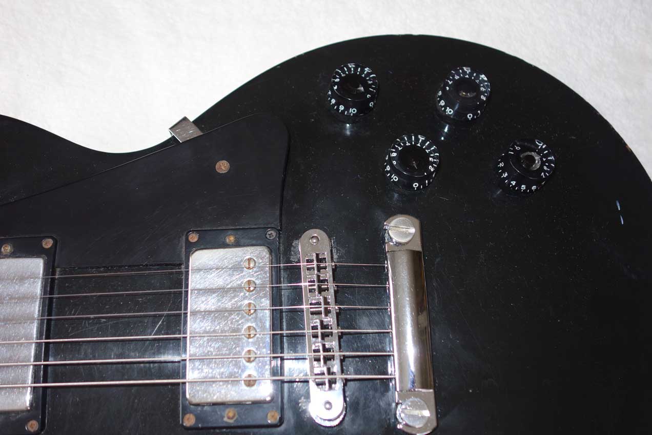 1996 Gibson Les Paul Studio Solid Body Guitar in Ebony / Black