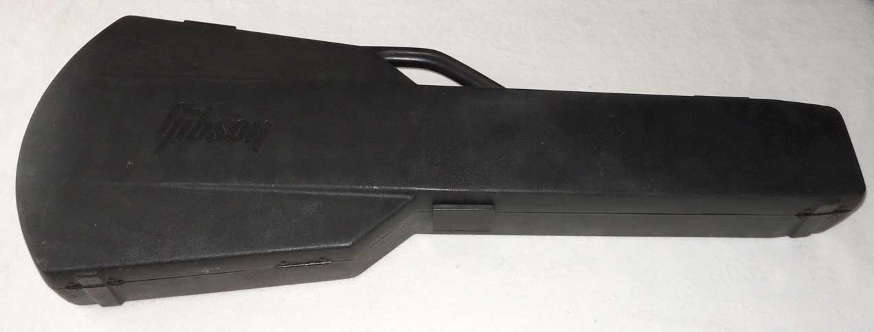 Vintage 1980 Gibson Protector Generation 1 Guitar Case, 3-Latch Case for Norlin Era Gibson SG