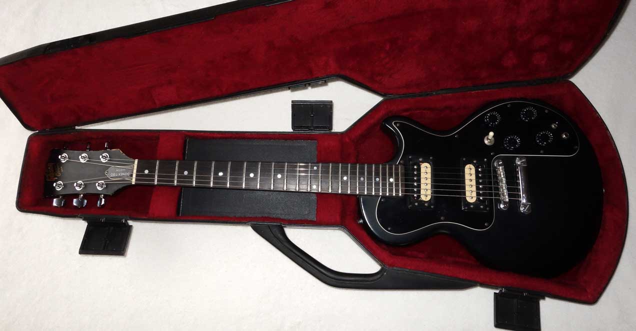 Vintage 1980 Gibson Protector Generation 1 Guitar Case, 3-Latch Case for Norlin Era Gibson SG