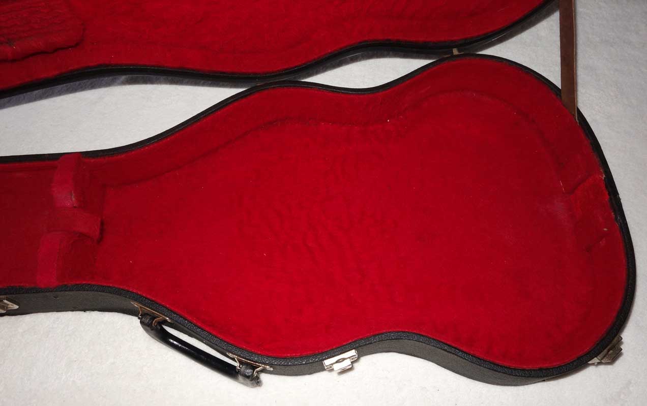 Vintage 1970s GIBSON SG Guitar Case w/Red Lining, Gibson Name Plate