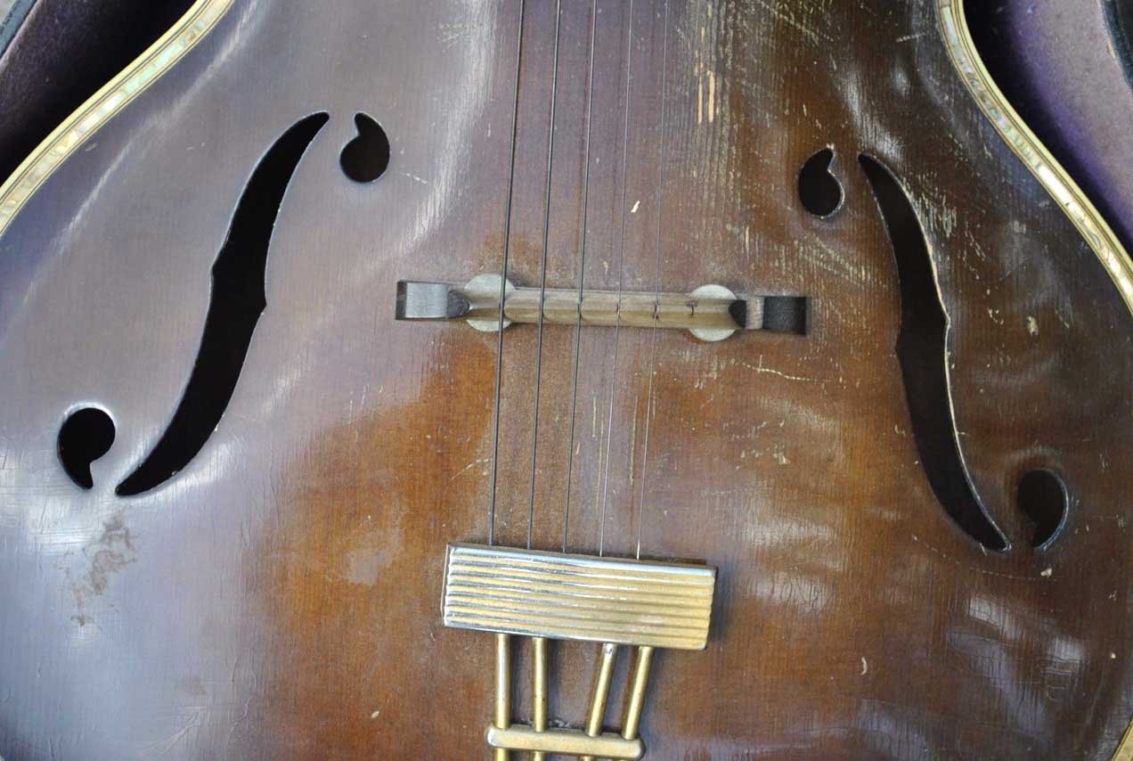 Vintage 1930s Harmony Supreme Crest Archtop Guitar