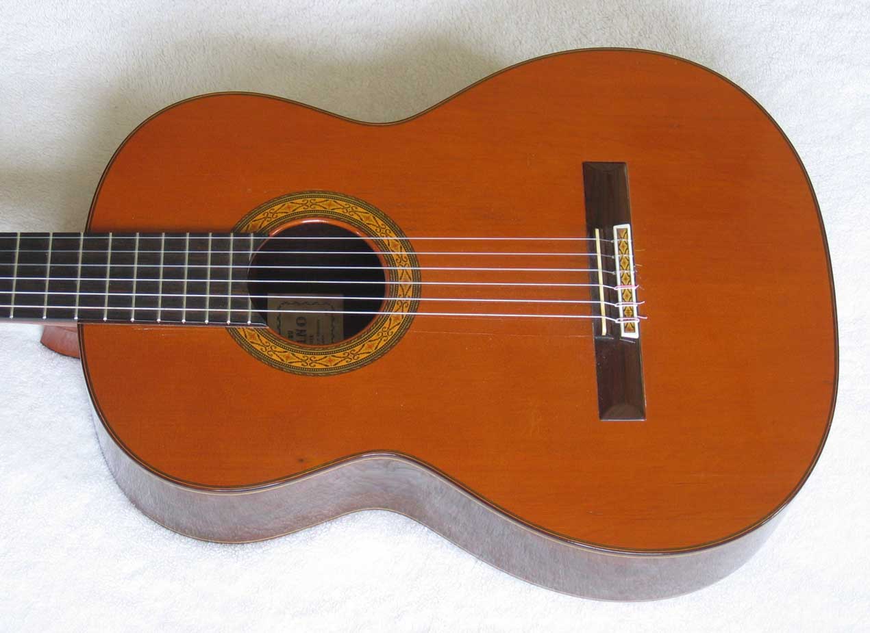 Vintage 1973 KOHNO Model 10 Classical Guitar & Case [Cedar/Indian Rosewood]