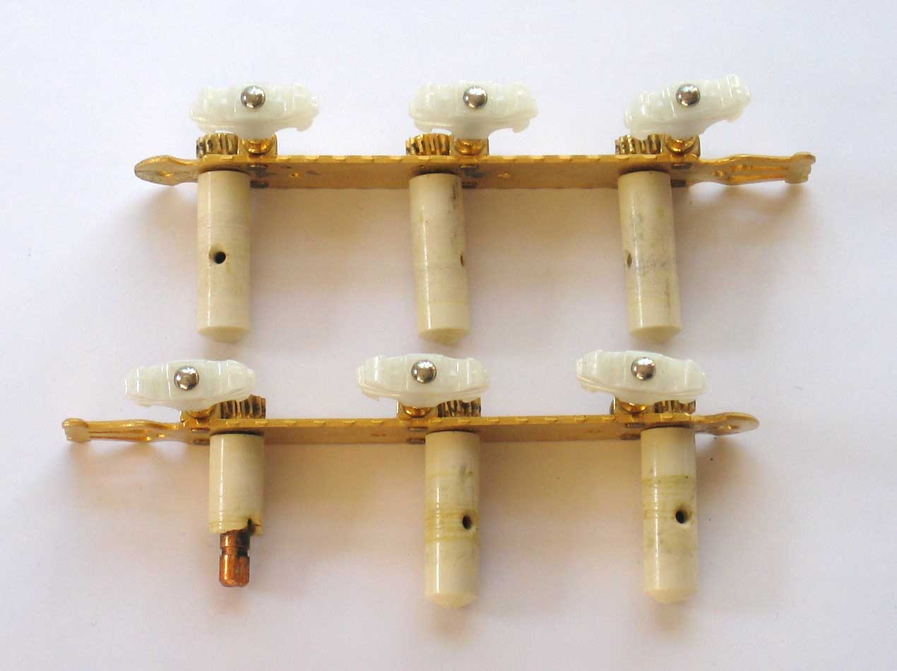1976 Kohno Model 10 Classical Guitar OEM Gotoh Tuners