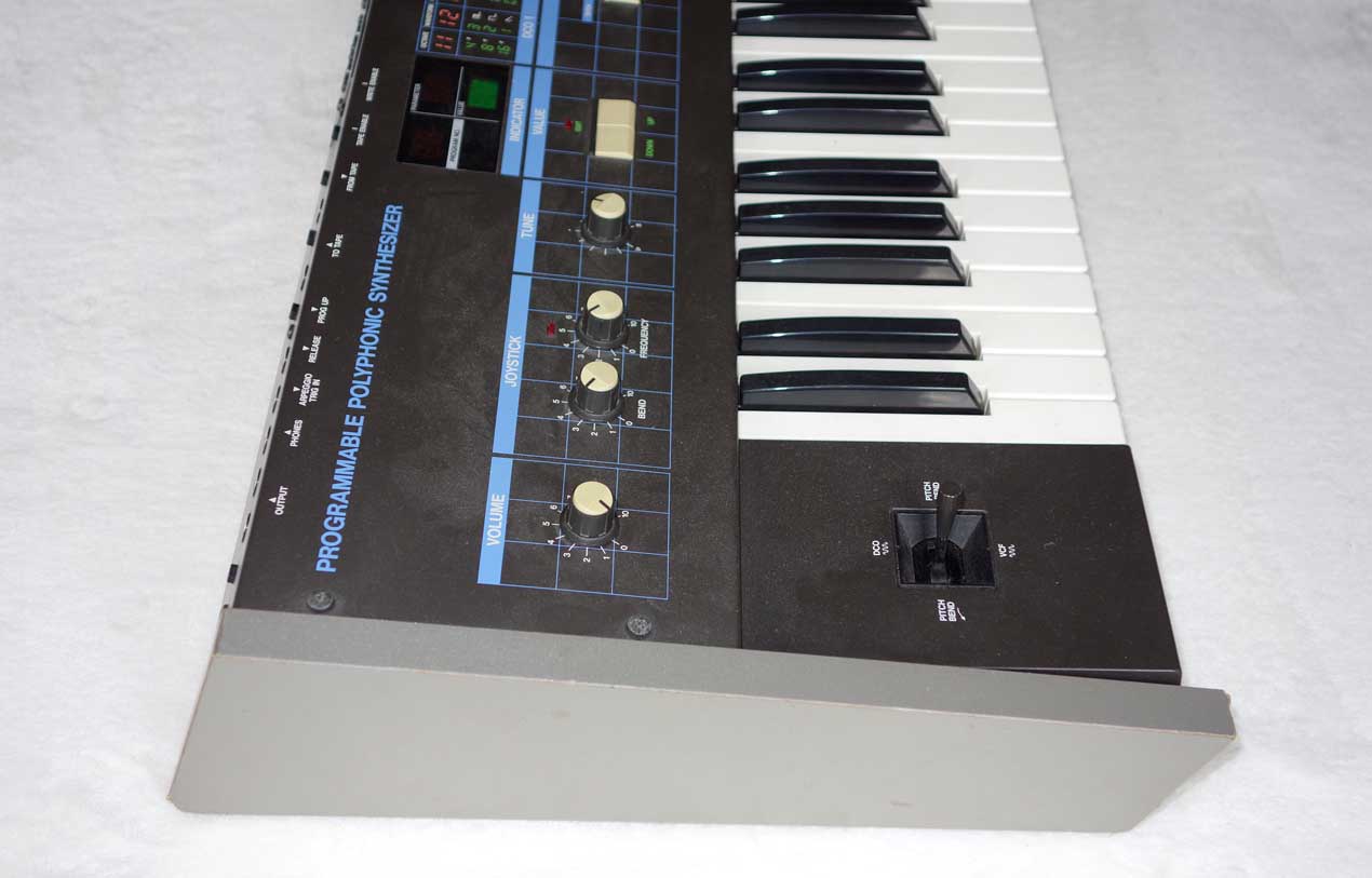 Vintage KORG Poly 61 Analog Synthesizer