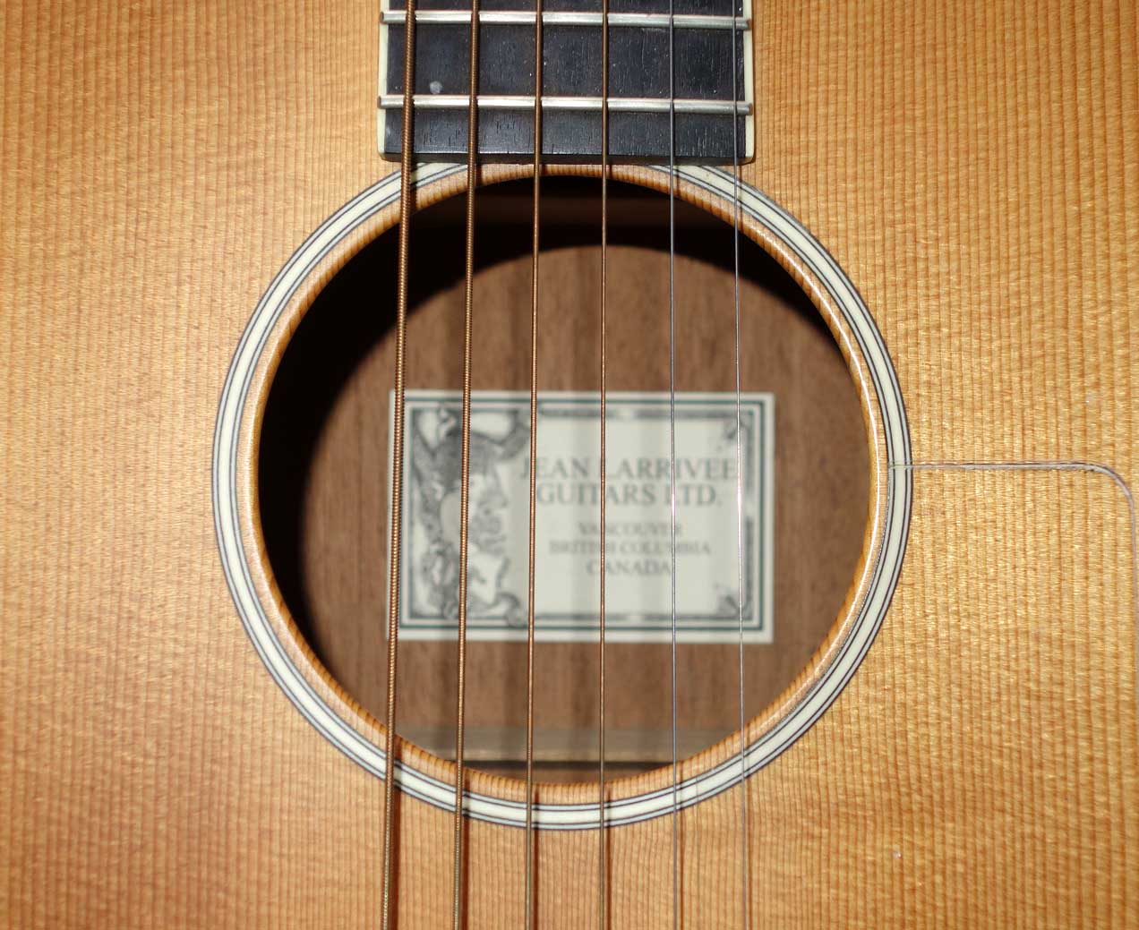 2001 Larivee O-01 / P-01 / P-03 Parlor Guitar w/Hardshell Case (Sitka/Mahogany)