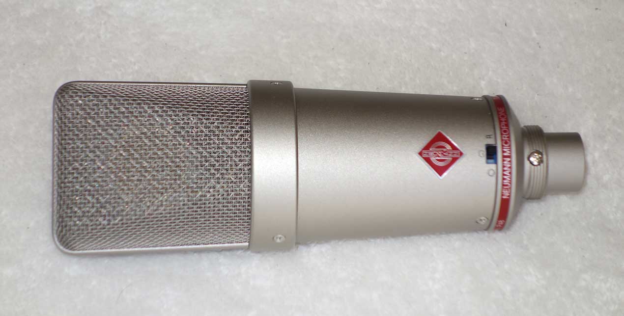 Neuman TLM-127 Set A Multi-Pattern Condenser Mic w/Stand Mount