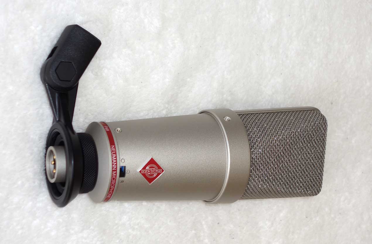 Neuman TLM-127 Set A Multi-Pattern Condenser Mic w/Stand Mount
