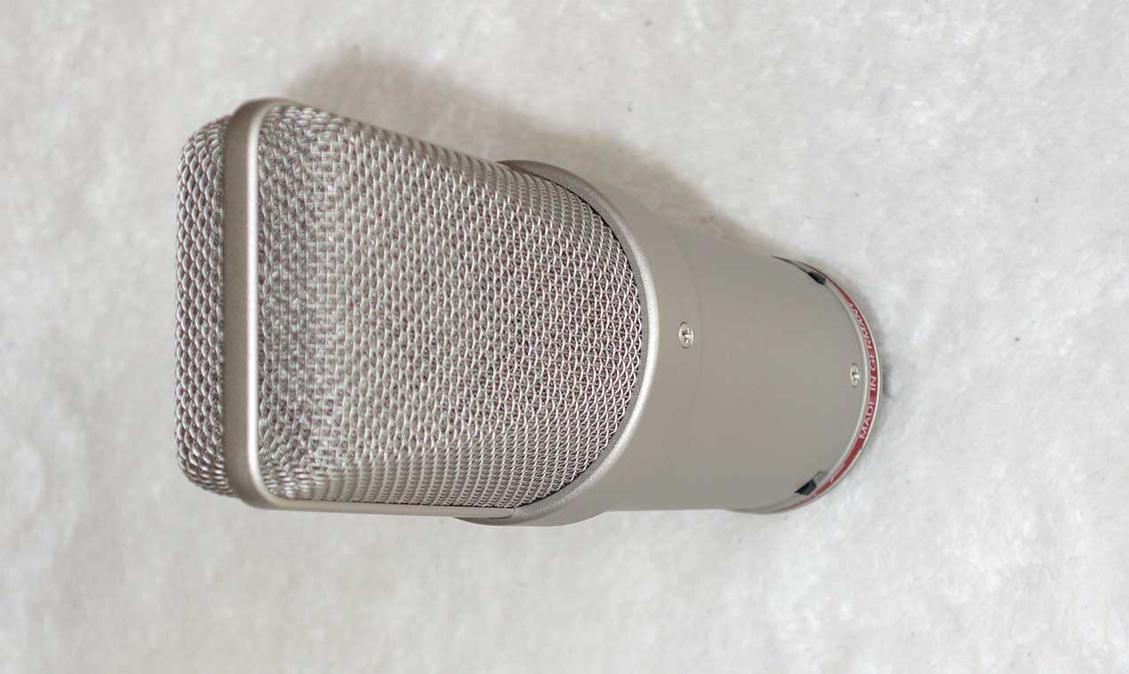Neuman TLM-127 Set A Multi-Pattern Condenser Mic w/Stand Mount