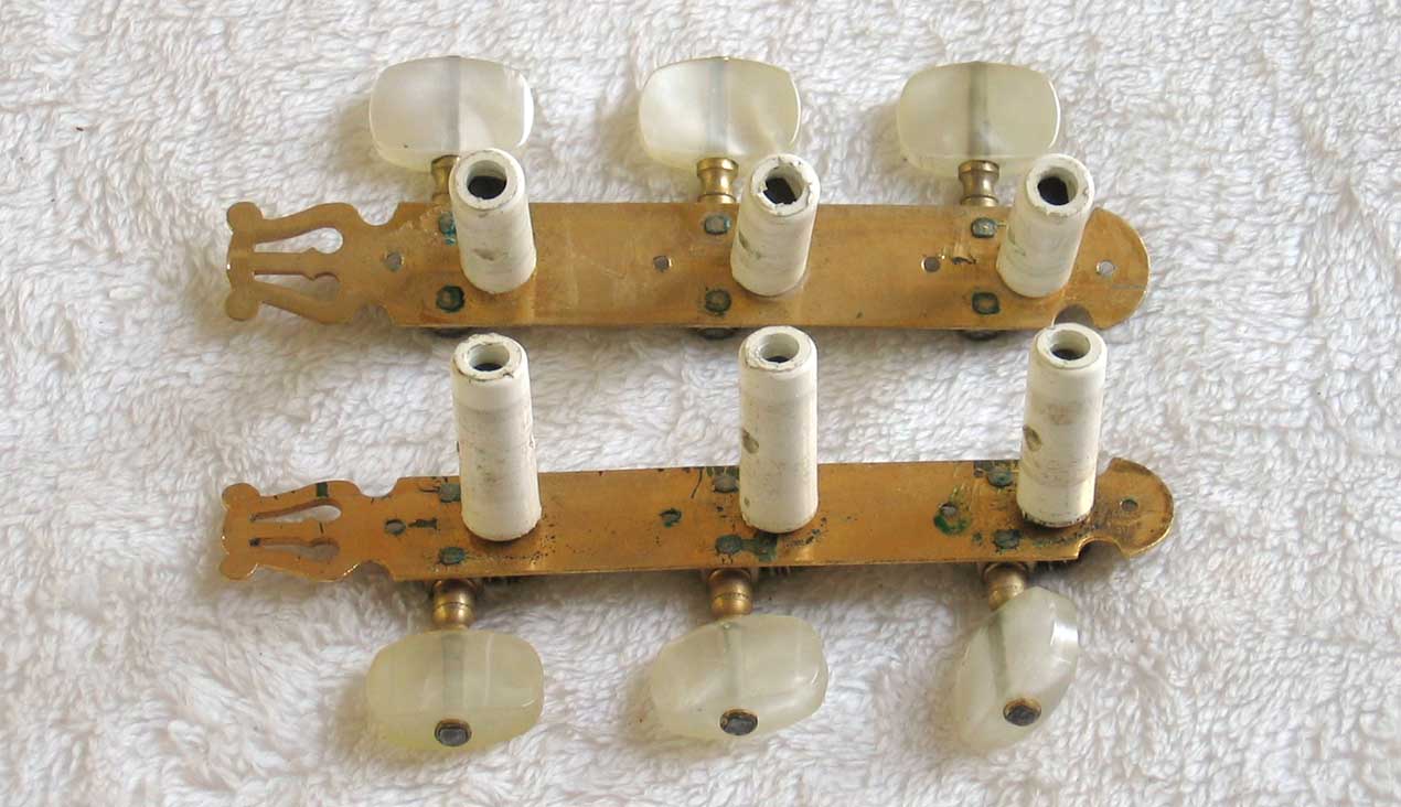 VINTAGE Fuetero Classical Guitar Bridge from a 1972 Ramirez 1a