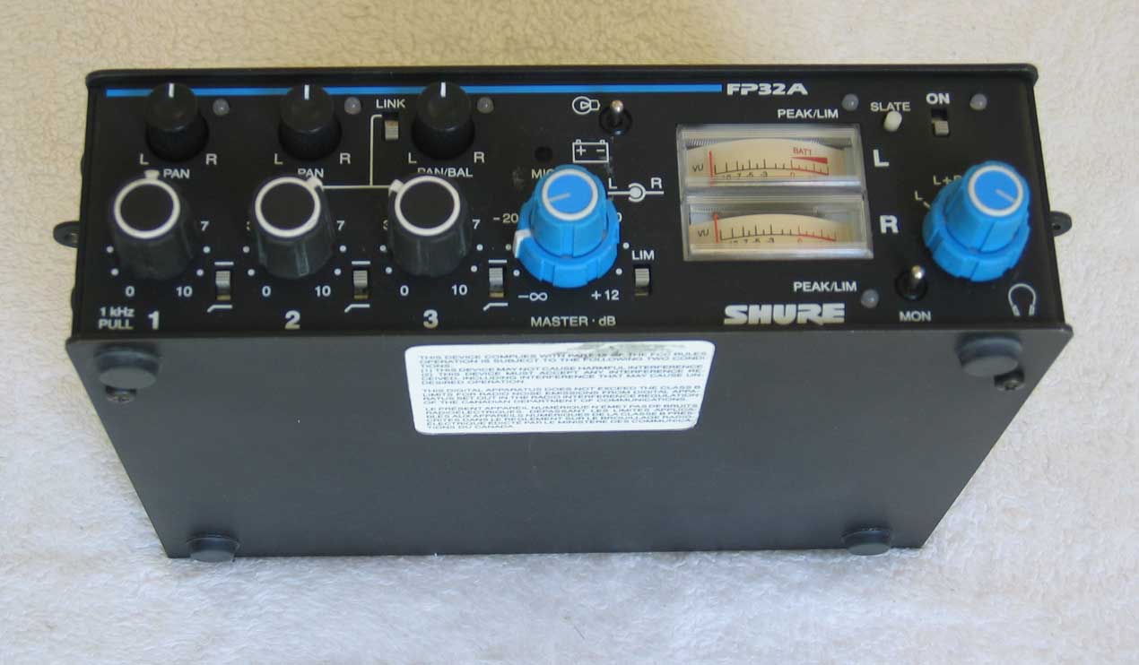 SHURE FP-32a 3-Channel Field Mixer