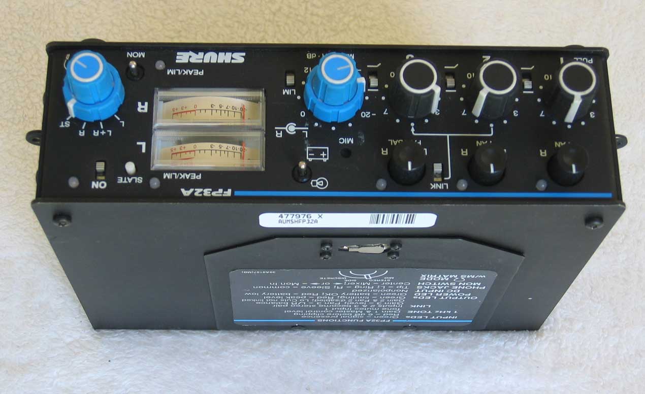 SHURE FP-32a 3-Channel Field Mixer
