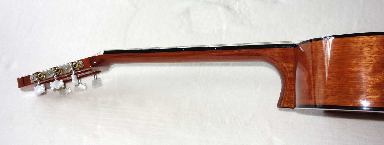 Yamaha CG111C Classical Guitar w/ Case, Solid Cedar Top