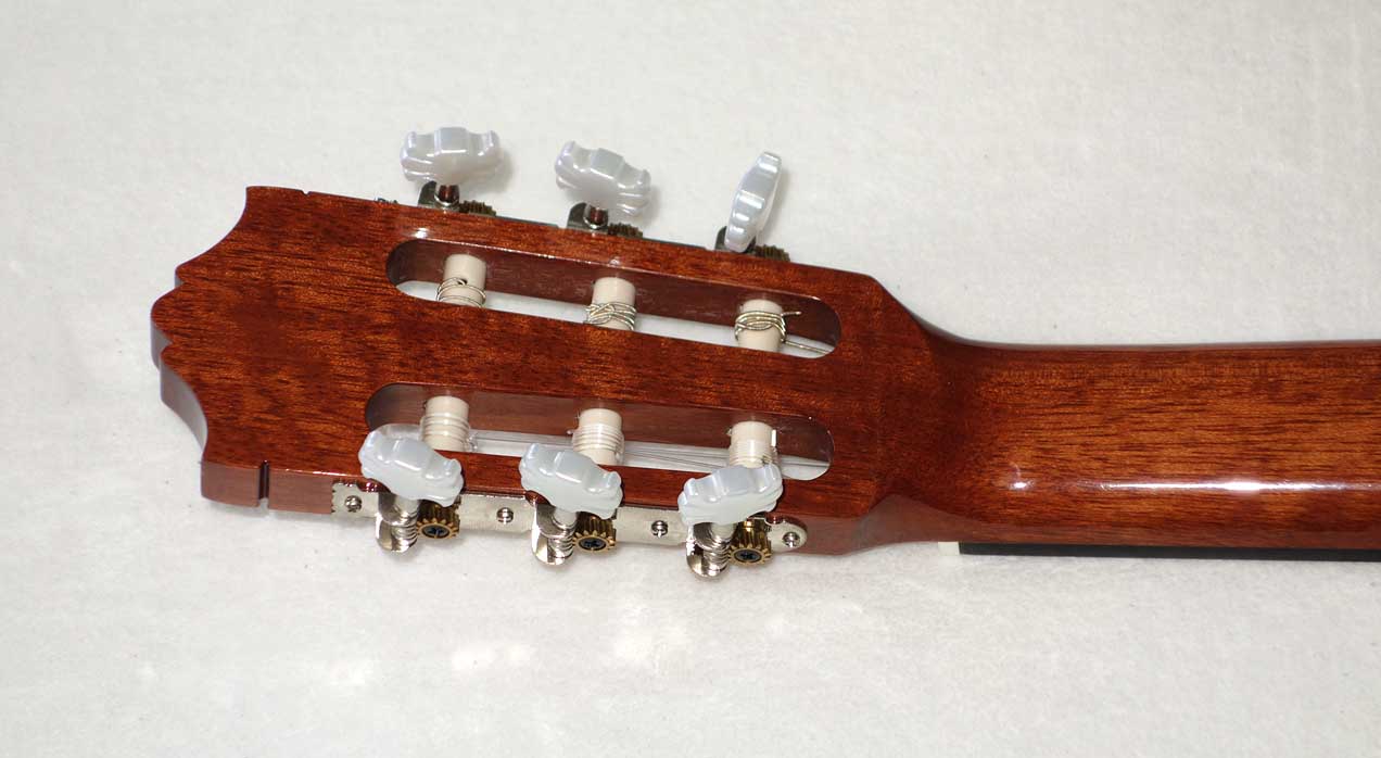 Yamaha CG111C Classical Guitar w/ Case, Solid Cedar Top