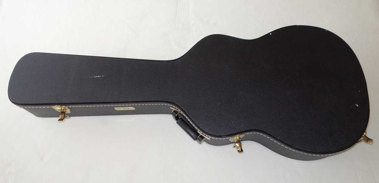 Yamaha CG111C Classical Guitar w/ Case, Solid Cedar Top